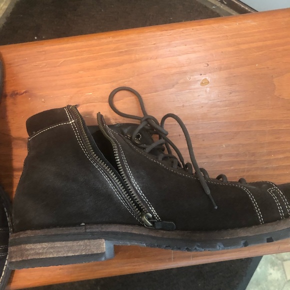 Donald J Pliner Mens Brown Suede Ankle Boots Shoes Size 10 - Picture 5 of 5